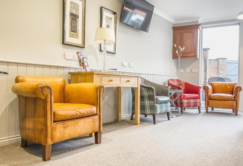 Пансион The County