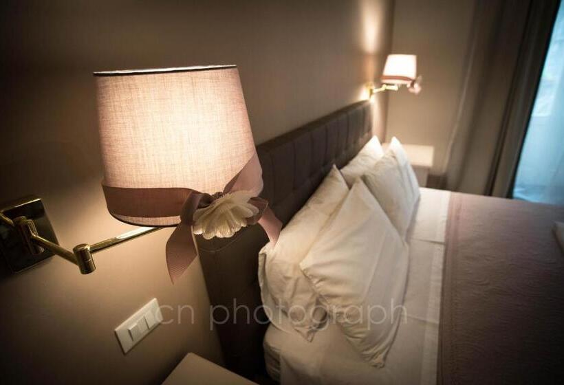 צימר La Dimora Del Falconiere Luxury Suites