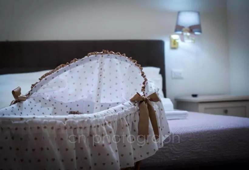 ベッドアンドブレックファースト La Dimora Del Falconiere   Luxury Suites