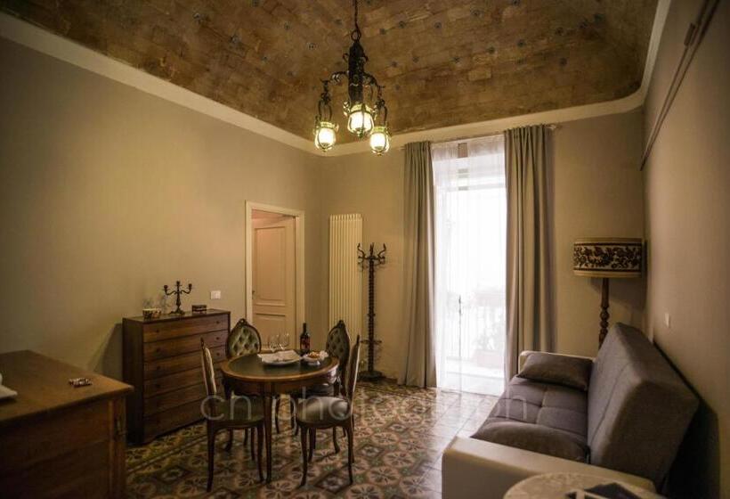צימר La Dimora Del Falconiere Luxury Suites