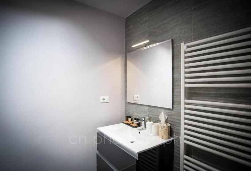 צימר La Dimora Del Falconiere Luxury Suites