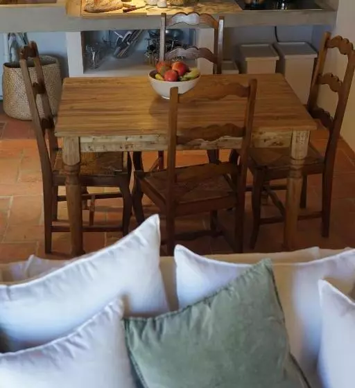 ホテル Marrucheti 82