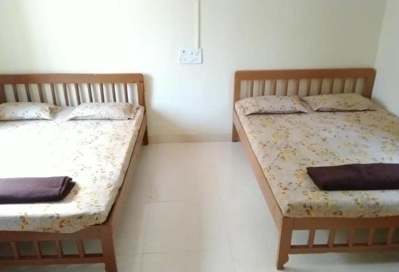 Hotell Shree Shiv Samartha Resort