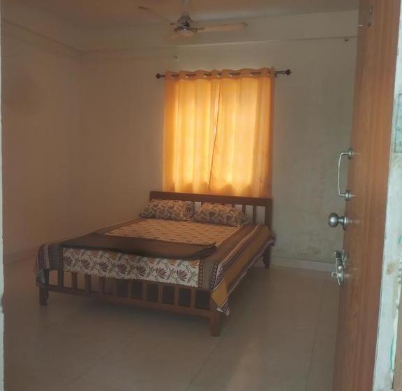 Hotell Shree Shiv Samartha Resort