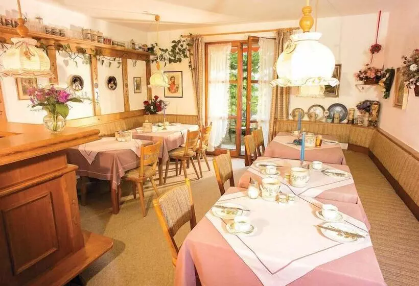 ペンション Gästehaus Bauer Am Golfplatz