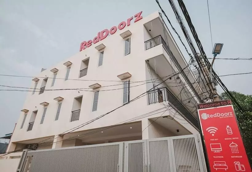 ペンション Reddoorz Near Taman Palem