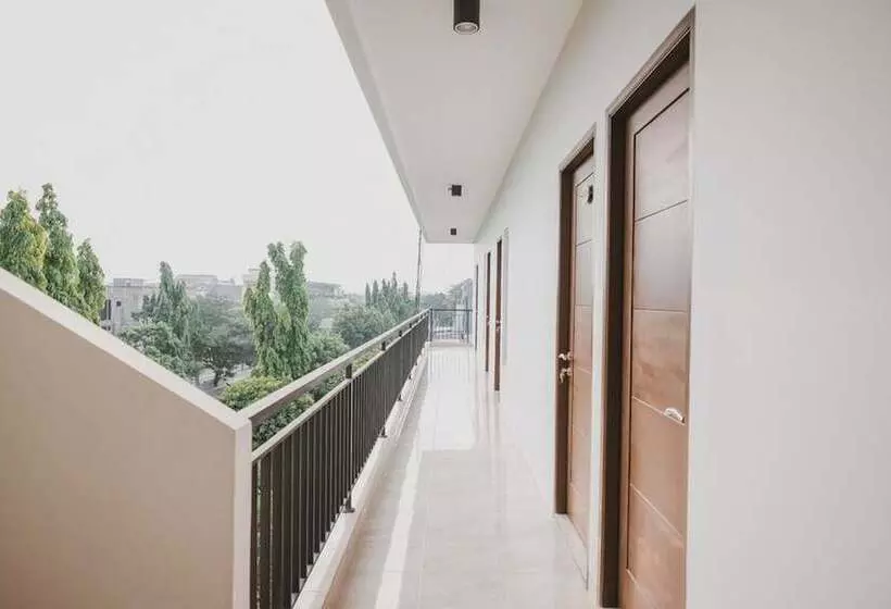 ペンション Reddoorz Near Taman Palem