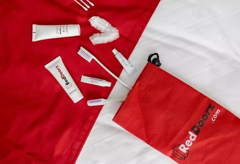 ペンション Reddoorz Near Taman Palem