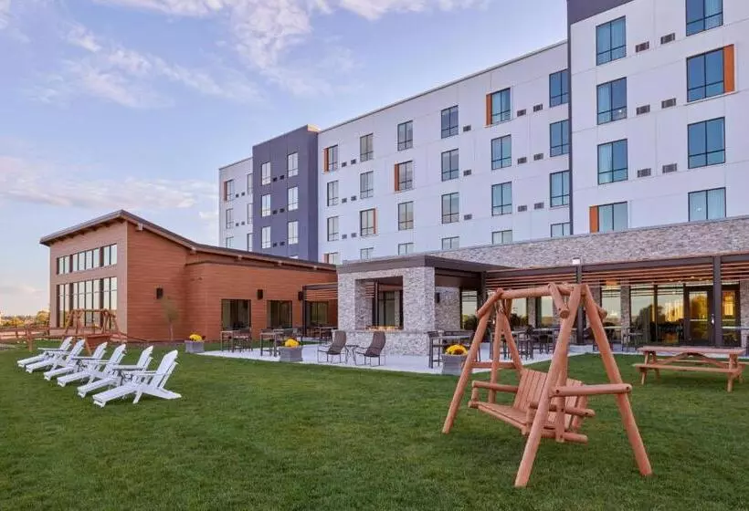 Hotelli Courtyard By Marriott Petoskey At Victories Square