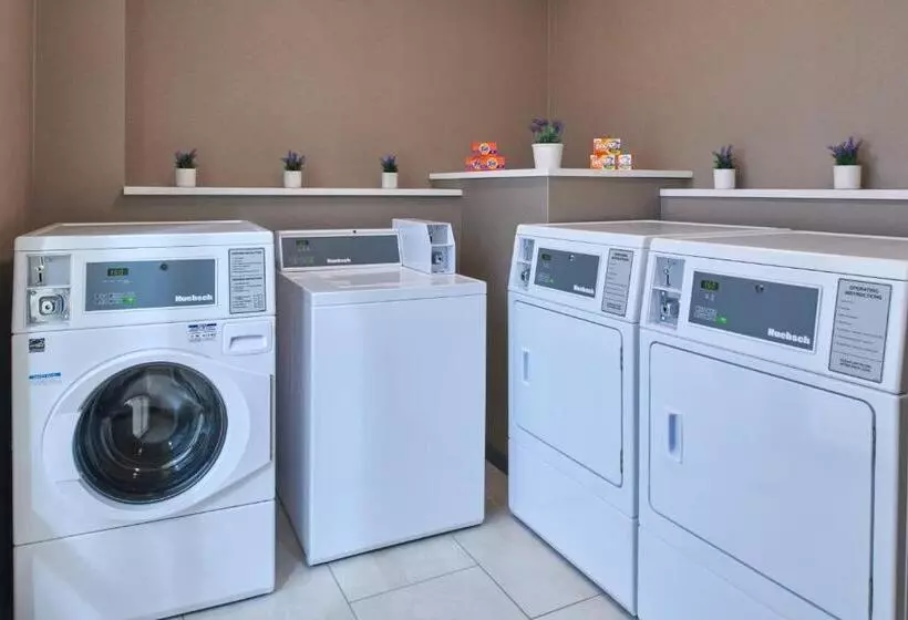 Hotelli Courtyard By Marriott Petoskey At Victories Square