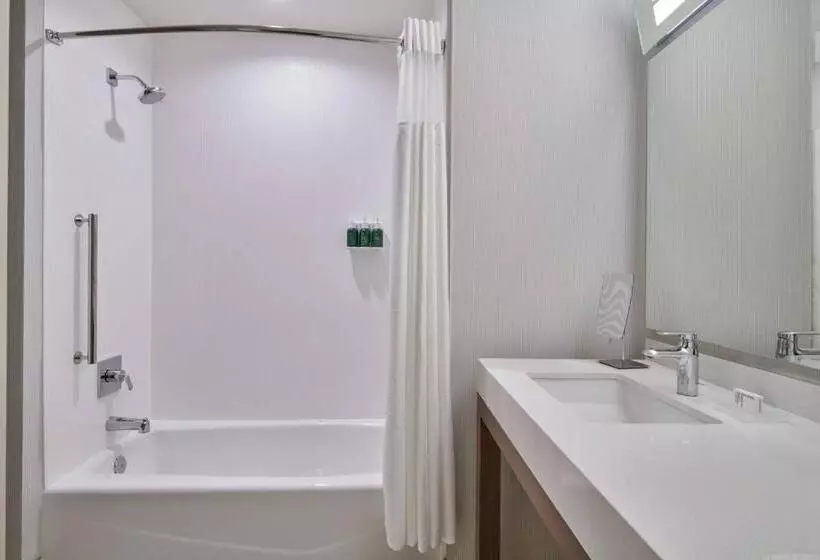 Hotelli Courtyard By Marriott Petoskey At Victories Square