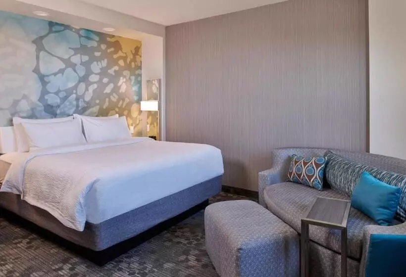 Hotelli Courtyard By Marriott Petoskey At Victories Square