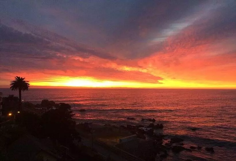 Aamiaismajoitus (B&B) Bahía Luz Hostal