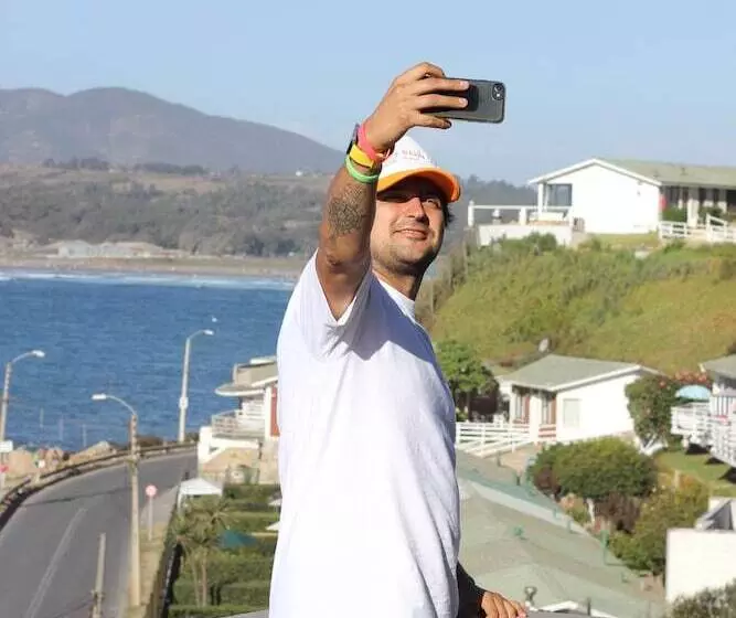 Aamiaismajoitus (B&B) Bahía Luz Hostal