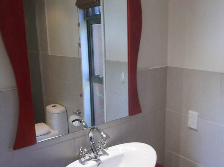 فندق على الطريق Goldfield Suites