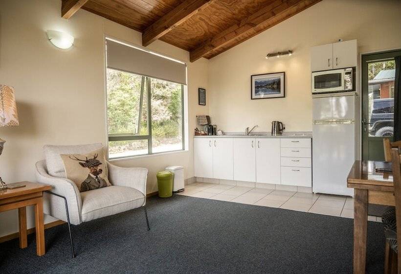 فندق على الطريق Goldfield Suites