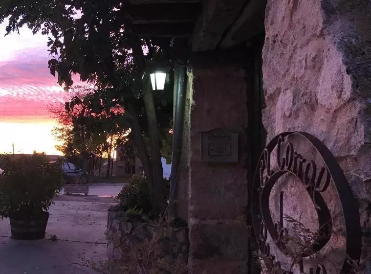 Hotelli El Corral De Perorrubio
