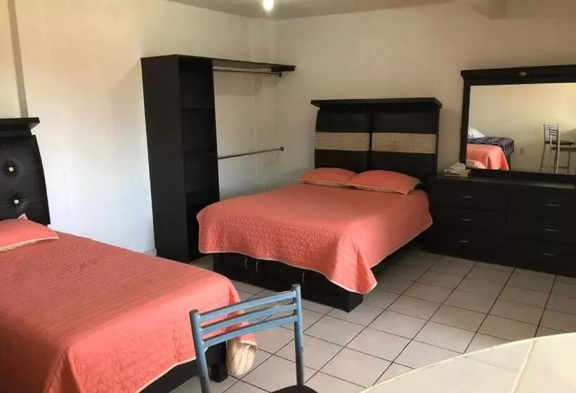 ホテル Las Fuentes