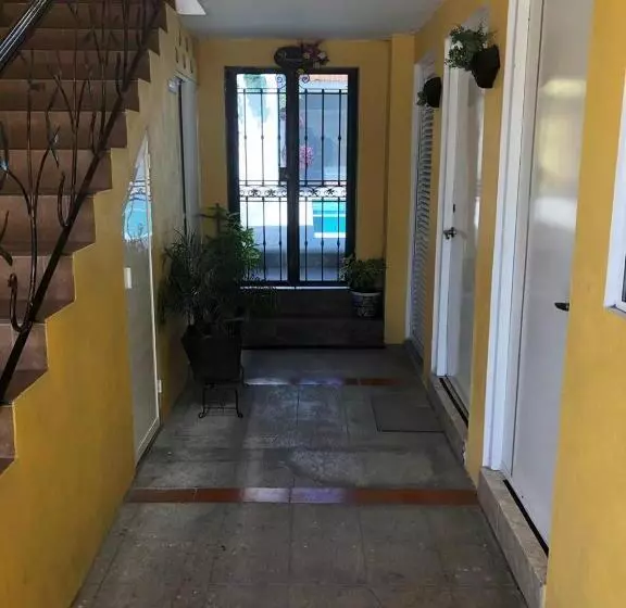 ホテル Las Fuentes