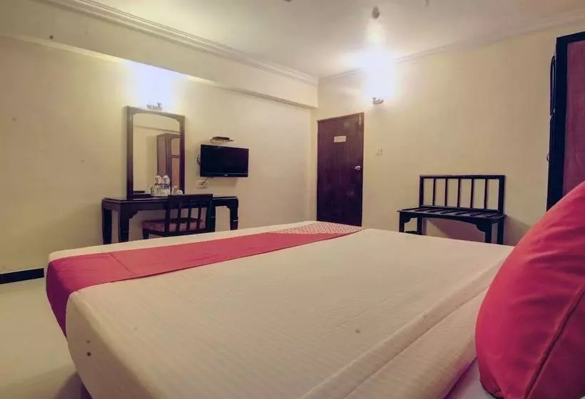 ホテル Oyo 29625 Suvarna Regency