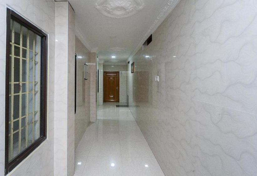 בית מלון כפרי Spot On 30656 Sabari Lodge