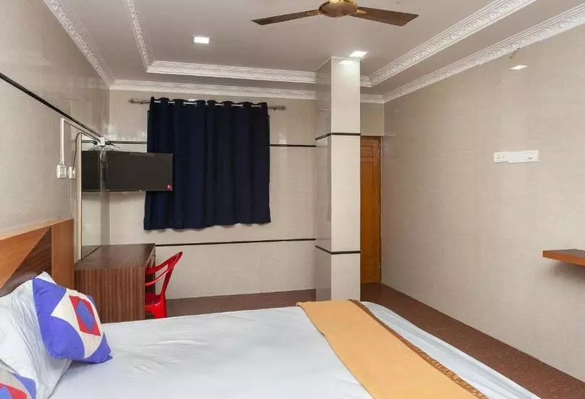 ホテル Spot On 30656 Sabari Lodge