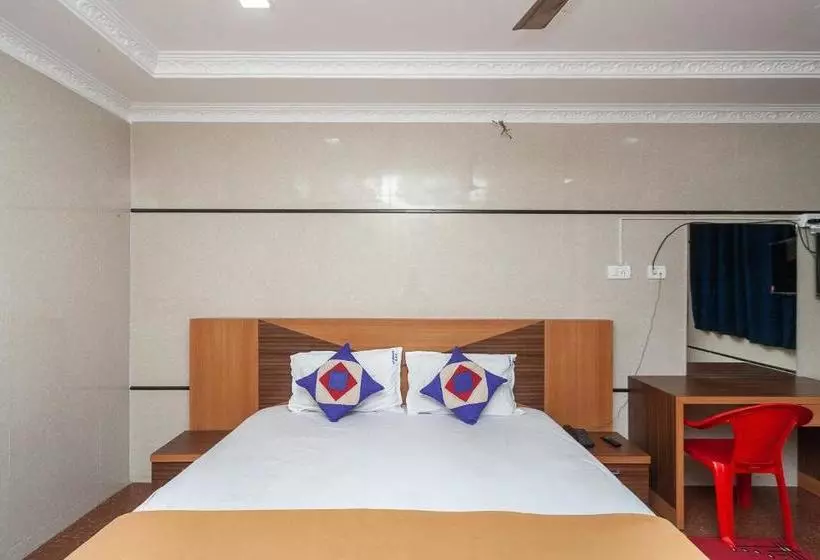 ホテル Spot On 30656 Sabari Lodge