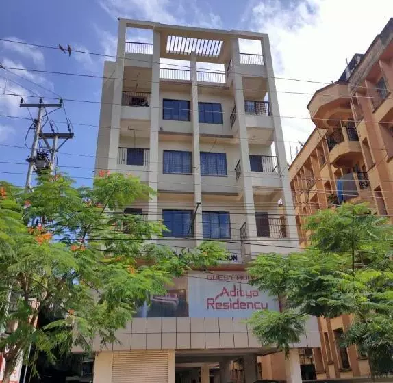 ホテル Aditya Residency