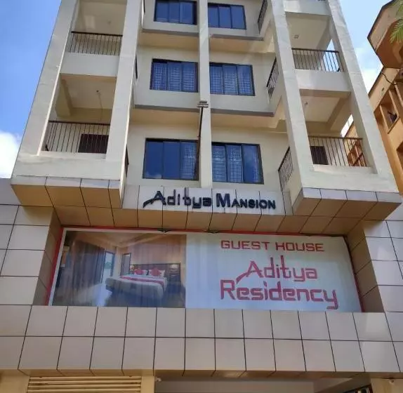 ホテル Aditya Residency