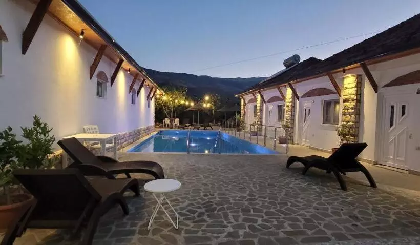 پانسیون Guesthouse Lord Byron