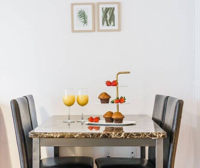 Sarkar Suites   75 Queens Wharf