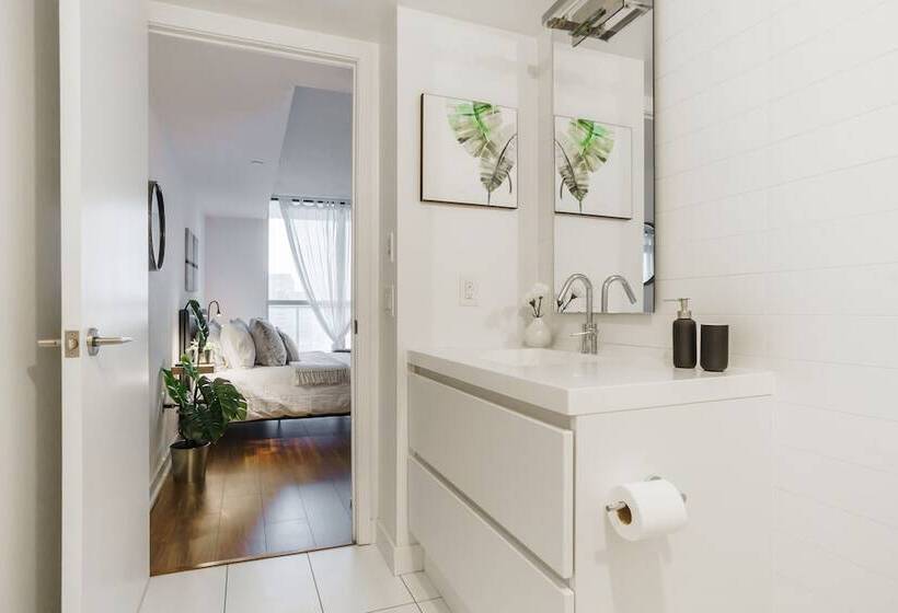 Sarkar Suites   75 Queens Wharf