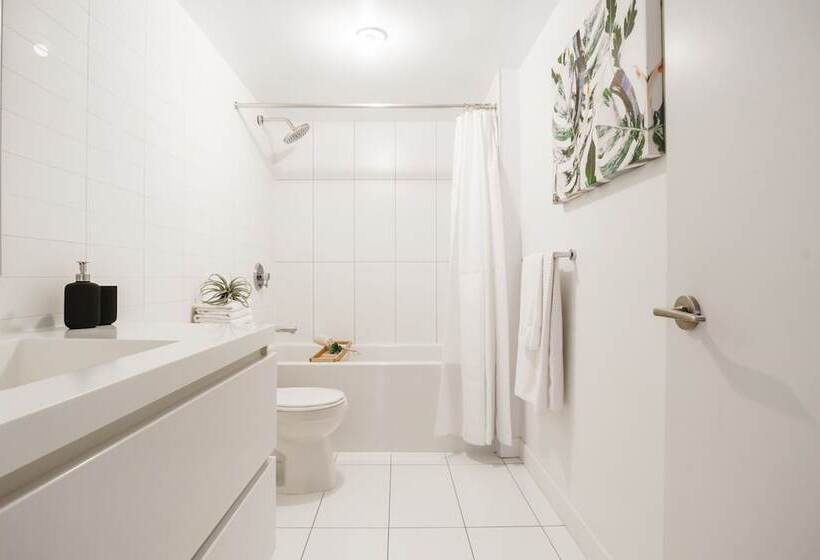 Sarkar Suites   75 Queens Wharf