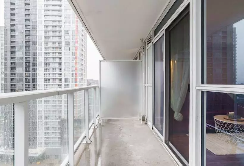 Sarkar Suites   75 Queens Wharf