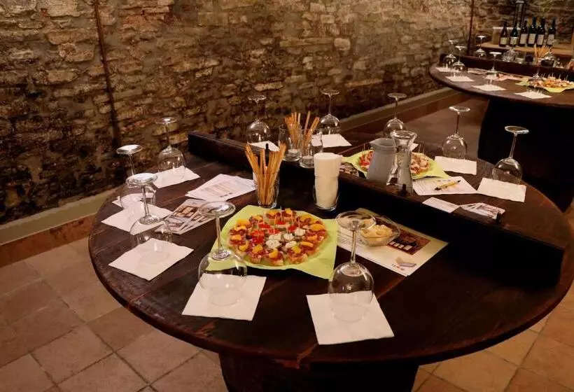 Casa Re   B&b E Vino A Montabone