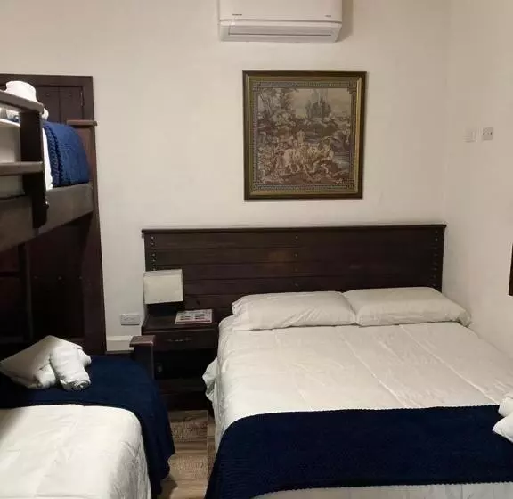 هاستل Boutique Colonial Cartago