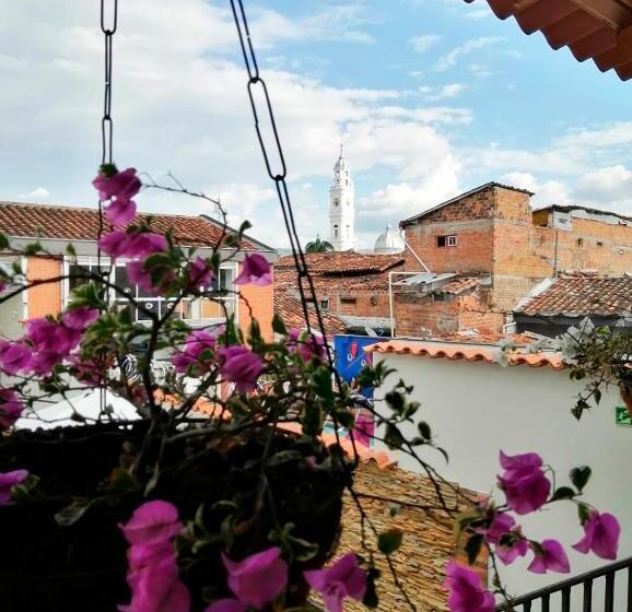 هاستل Boutique Colonial Cartago