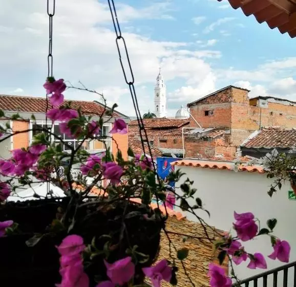 هاستل Boutique Colonial Cartago