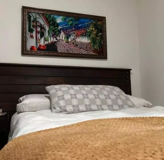 هاستل Boutique Colonial Cartago