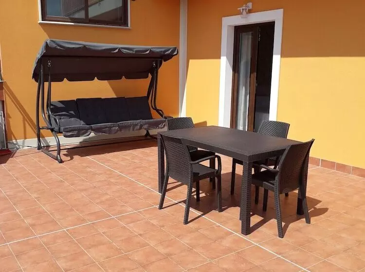 تختخواب و صبحانه L'aurora