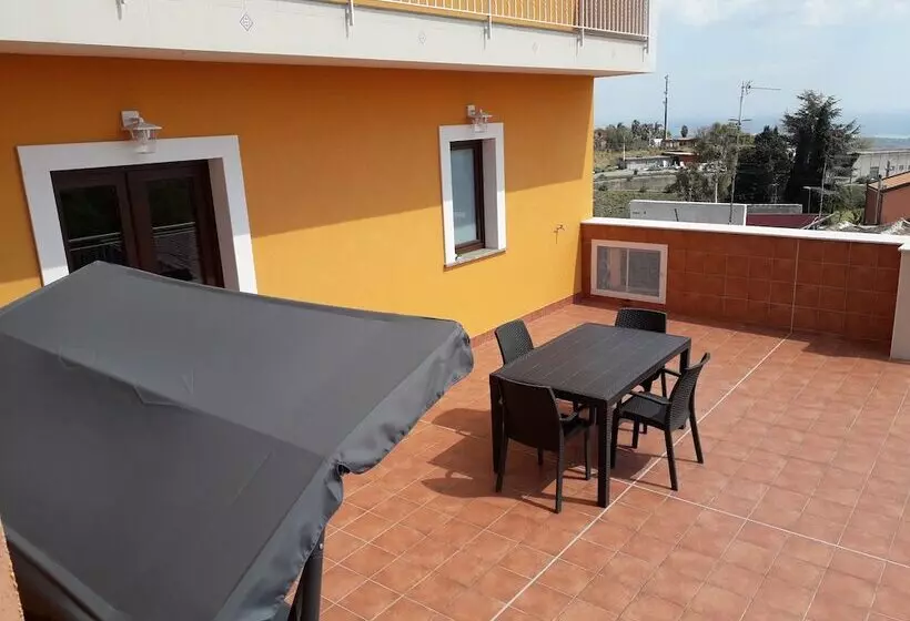 تختخواب و صبحانه L'aurora