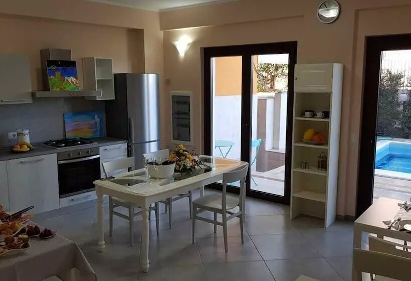 تختخواب و صبحانه L'aurora