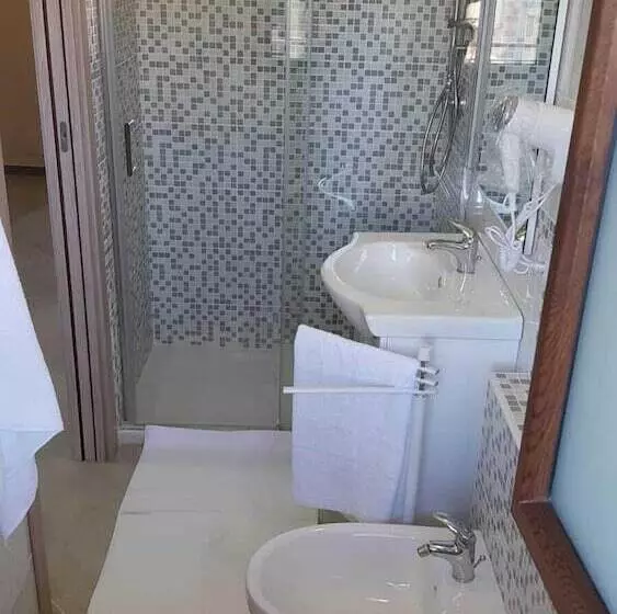 تختخواب و صبحانه L'aurora