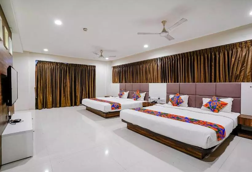 Fabhotel La Victoria Galaxy Circle