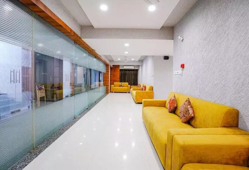 Fabhotel La Victoria Galaxy Circle