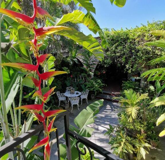 ホテル La Familia