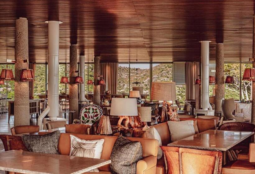 هتل Lily Of The Valley