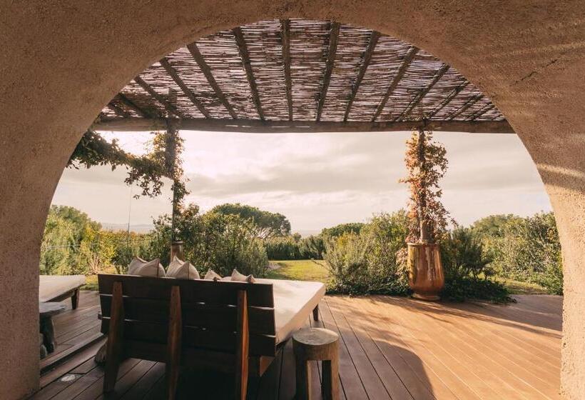 هتل Lily Of The Valley