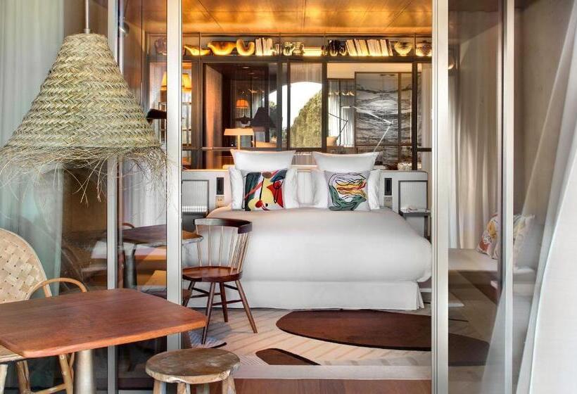 هتل Lily Of The Valley