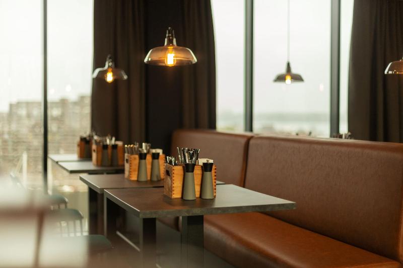 ホテル Holiday Inn   The Niu, Fender Amsterdam